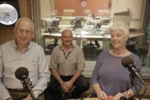 HUGH MACKAY AND JOCELYN AUER JOINING RN DRIVE PRESENTER JONATHAN GREEN IN THE DRAWING ROOM (GEORGIA MOODIE, ABC)